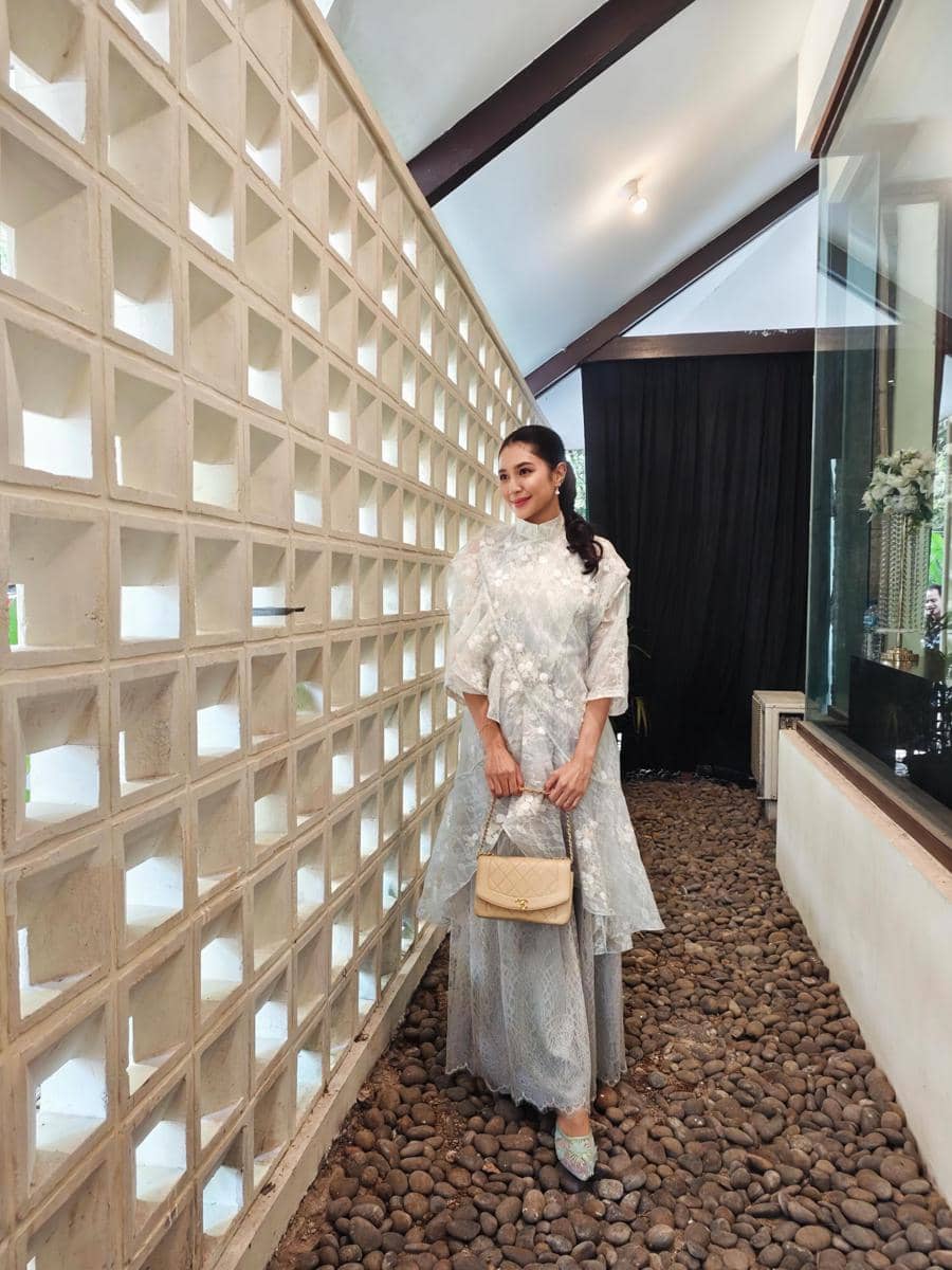 gaya tamu di pengajian-siraman Syifa Hadju