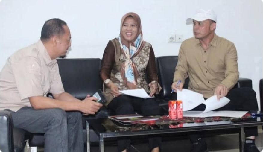 Proses pemulangan korban TPPO asal Jabar yang terjaring di Sungai Lilin. (Dok. Dinsos Muba)