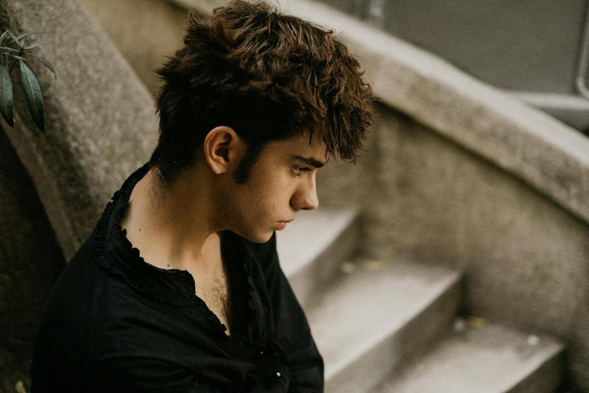 5 Model Rambut Fluffy Fringe yang Bikin Tampilan Makin Menarik dan Cool