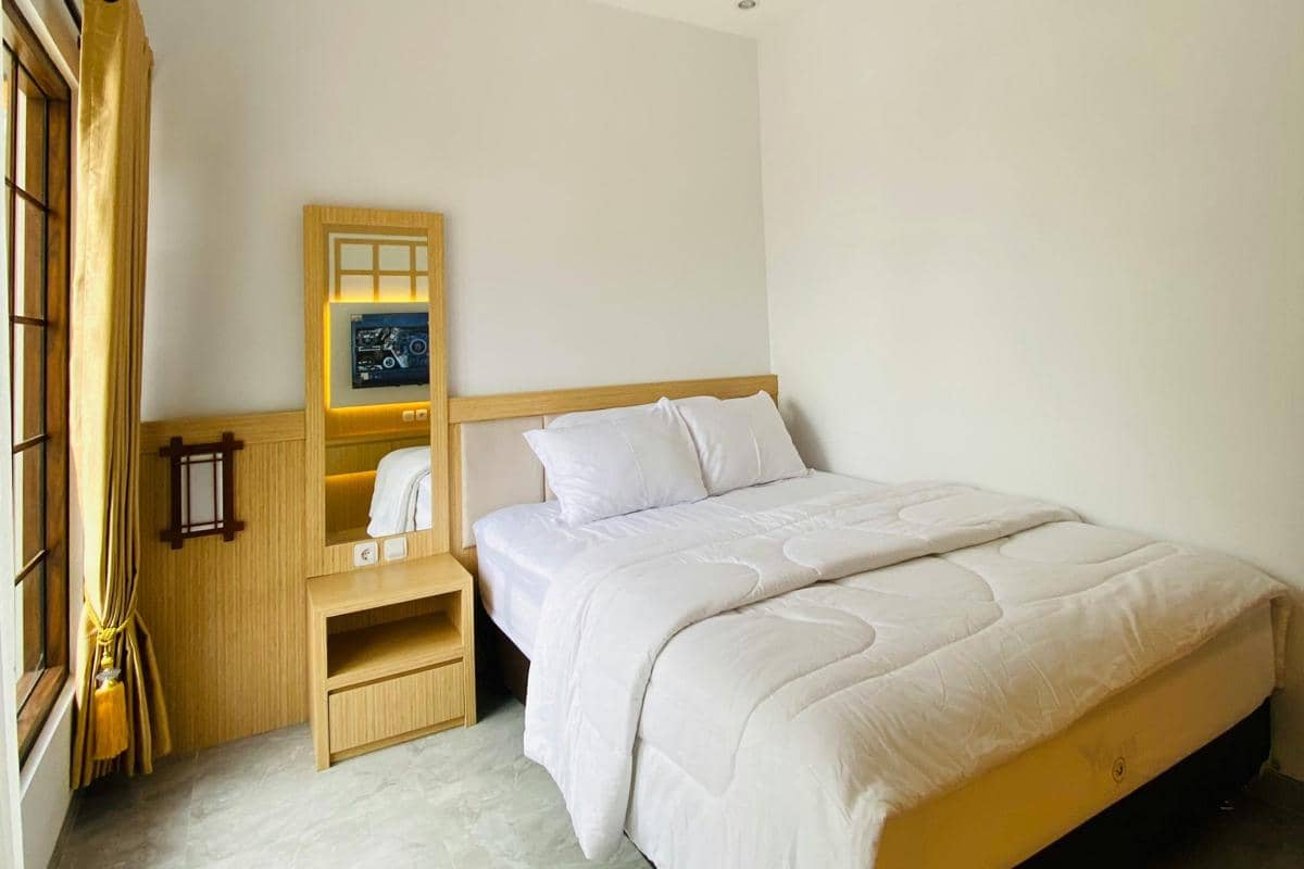 Ilustrasi Kost Putri Almahyra Gayungan dengan suasana tenang. 