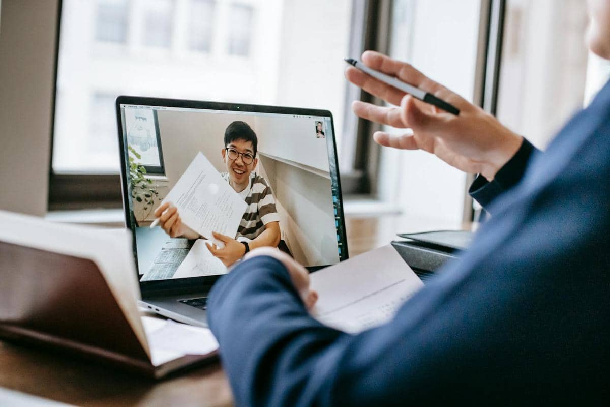 ilustrasi video call