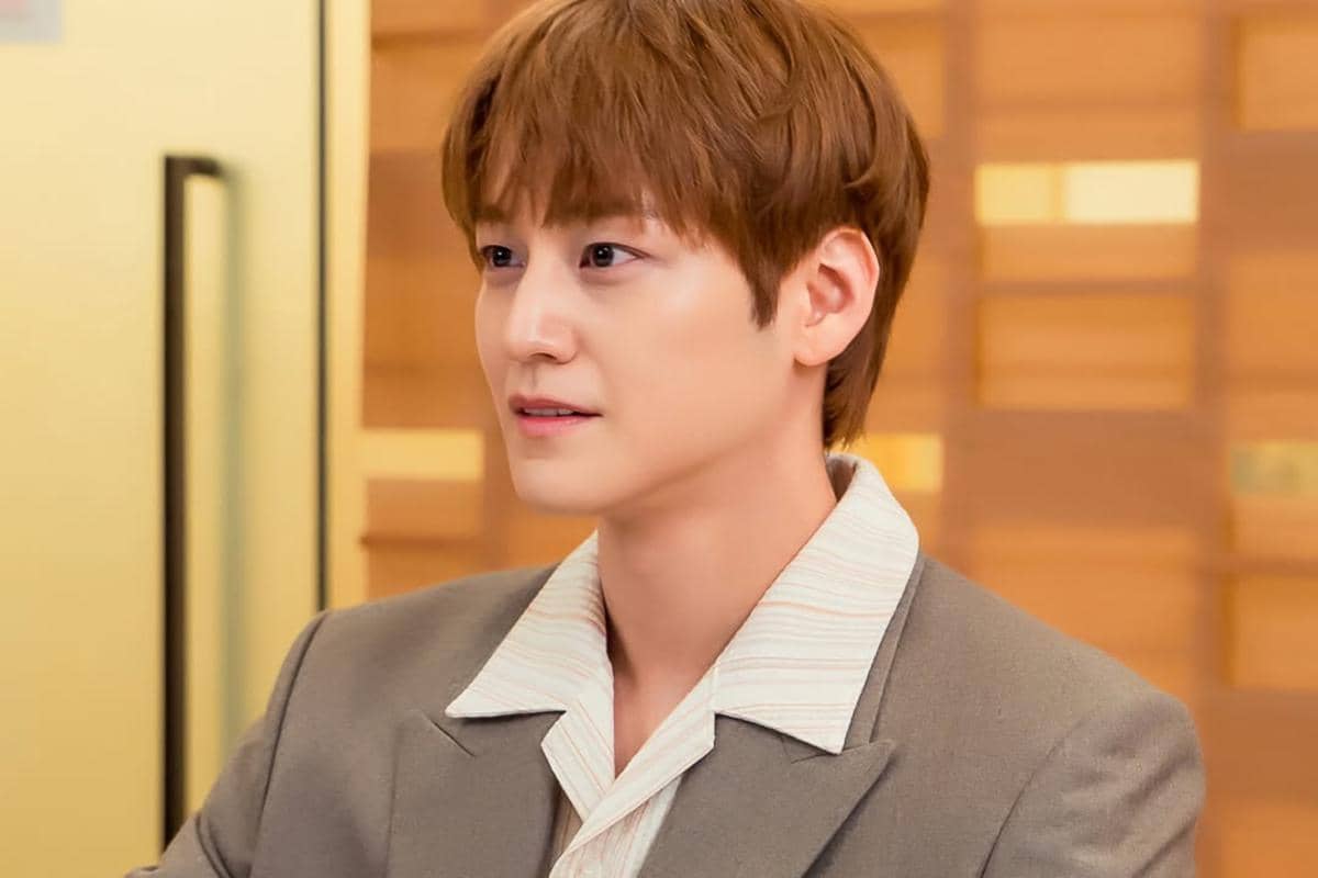 7 Tanda Eric Seo Suka Dam Ye Jin di Sold Out On You