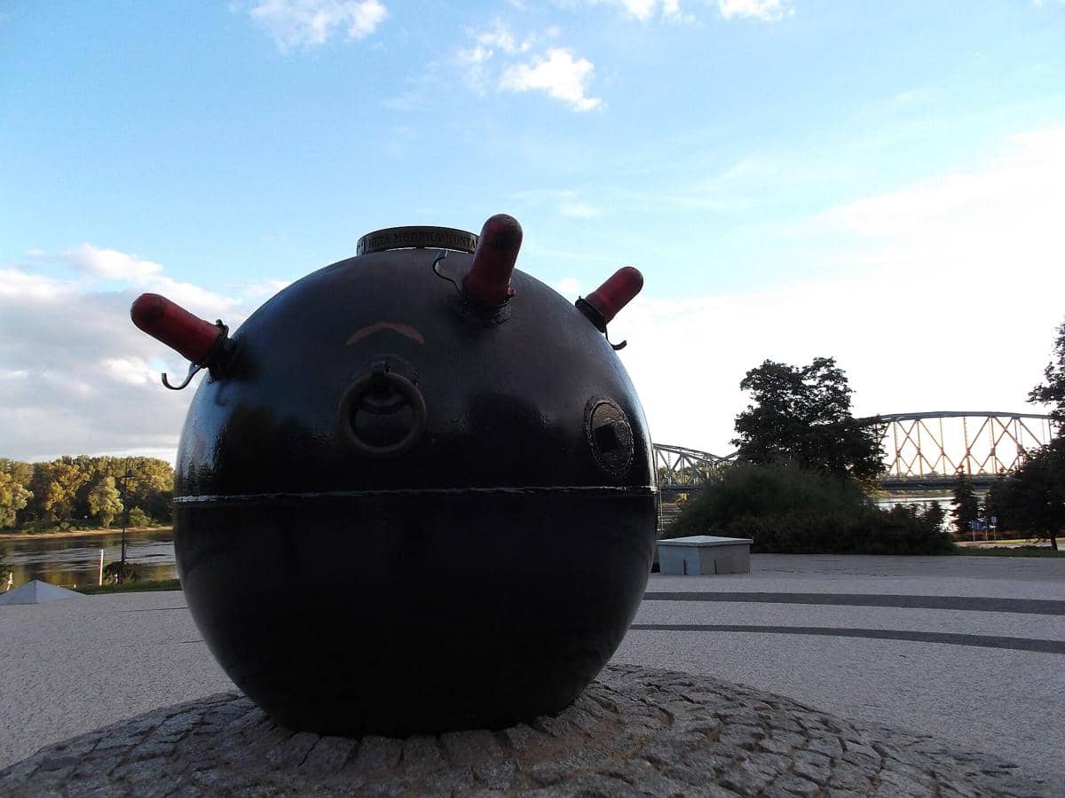 AS Sebut Iran Tambah Lagi Ranjau di Selat Hormuz