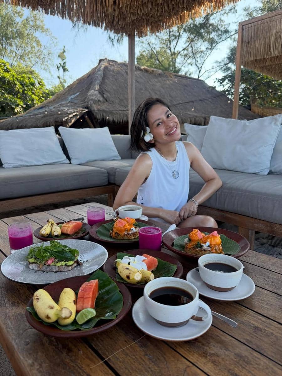 Farida Nurhan menikmati liburan di Gili Trawangan