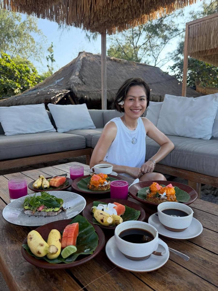 Farida Nurhan menikmati liburan di Gili Trawangan