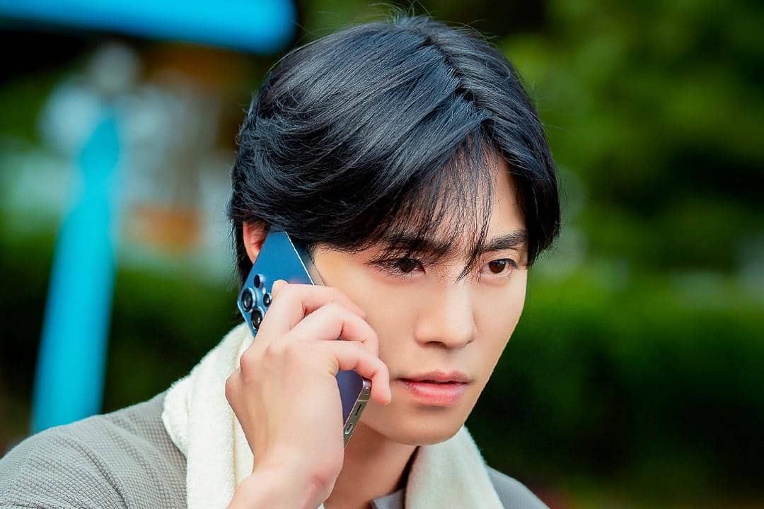 7 Sisi Empati Matthew Lee pada Warga Desa Deokpung di Sold Out On You