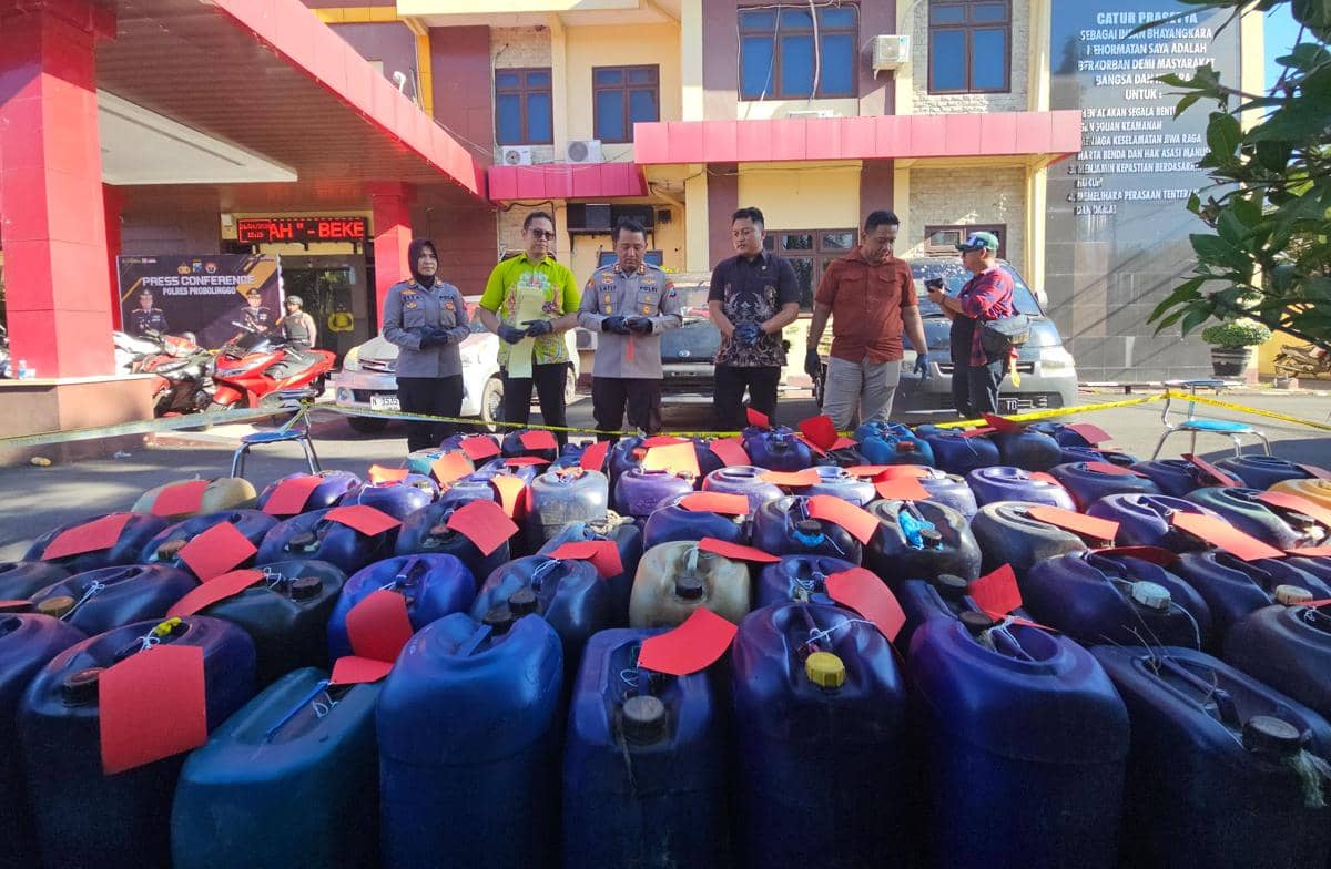 Timbun BBM Subsidi 1.575 Liter, Empat Orang di Probolinggo Tersangka