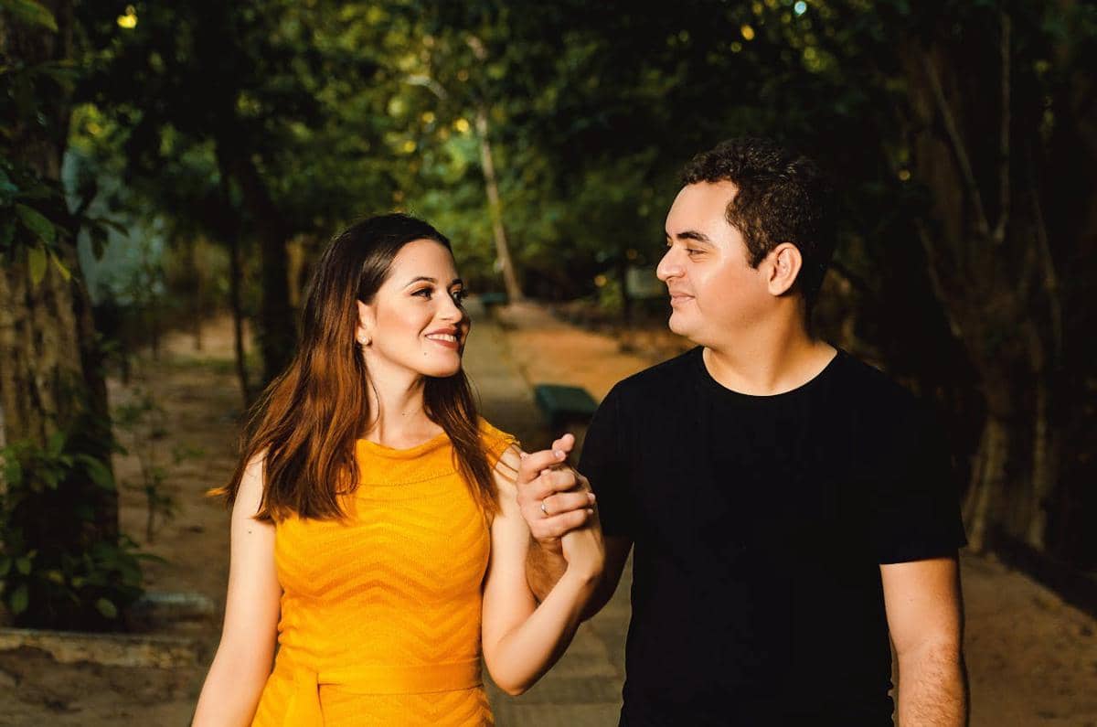 Ilustrasi pasangan bahagia