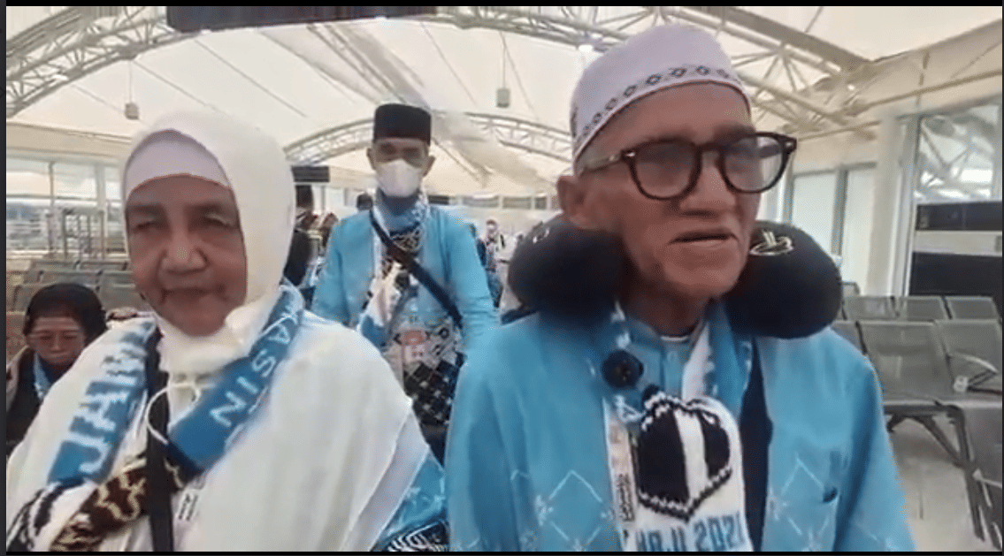 Kisah Datuk Hamdi, Marbot yang Nabung 15 Tahun demi Haji Bareng Istri