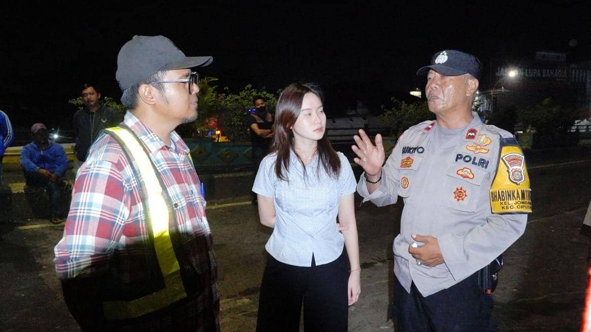 Pastikan Berkualitas, Maria Pantau Proyek Perbaikan Flyover Ciputat