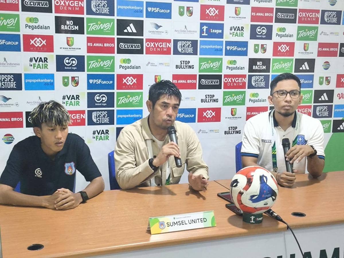 Pelatih Sumsel United Nil Maizar