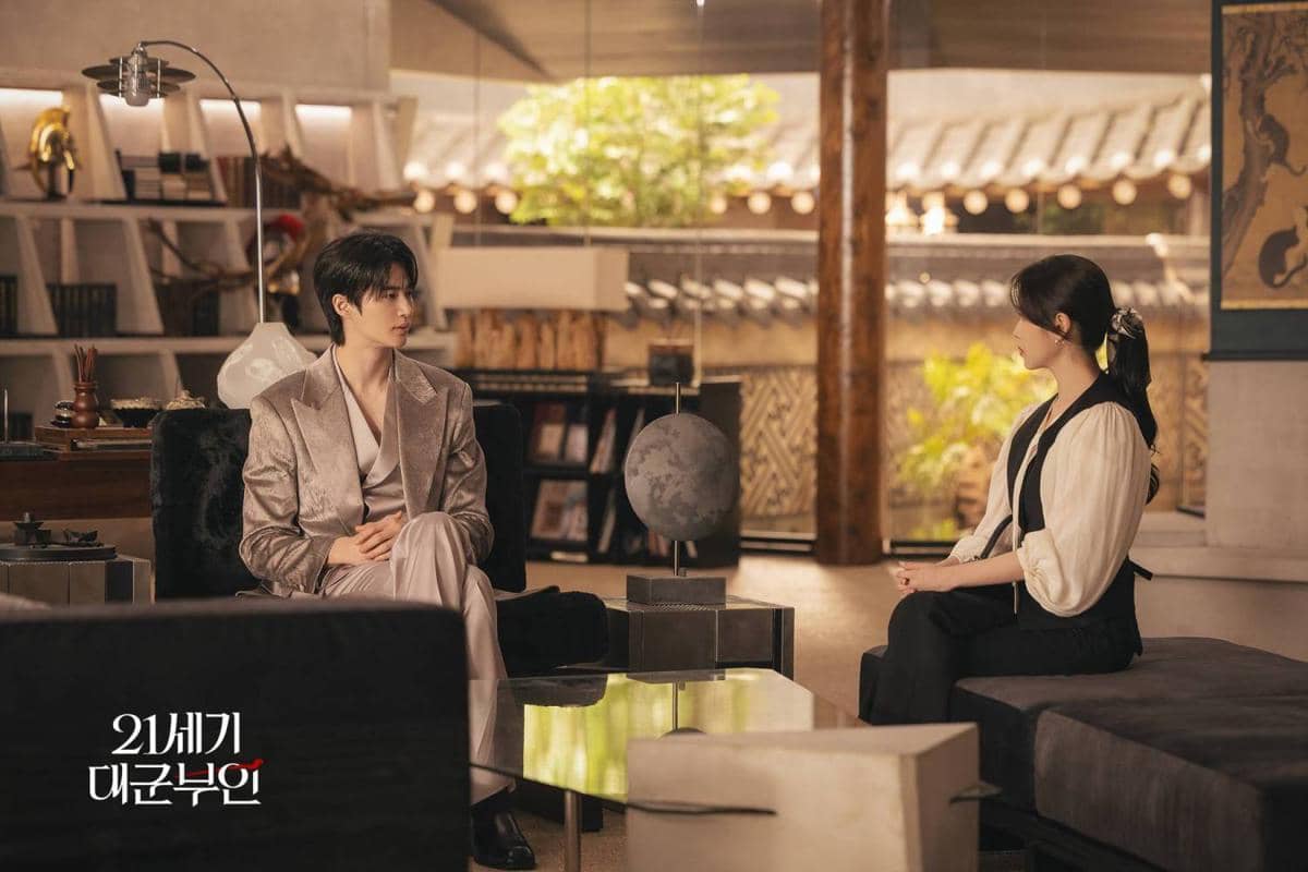 Cuplikan drama Korea Perfect Crown