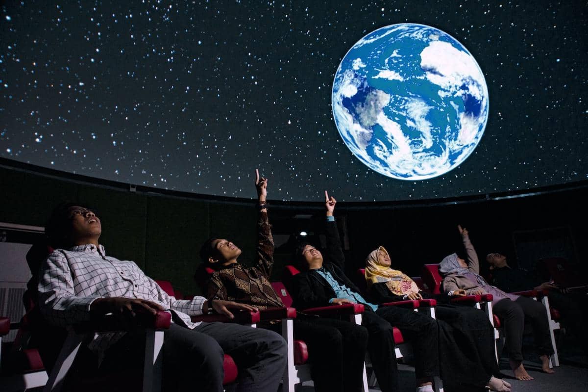 Planetarium dan Observatorium KH. Zubair Umar Al-Jailani 