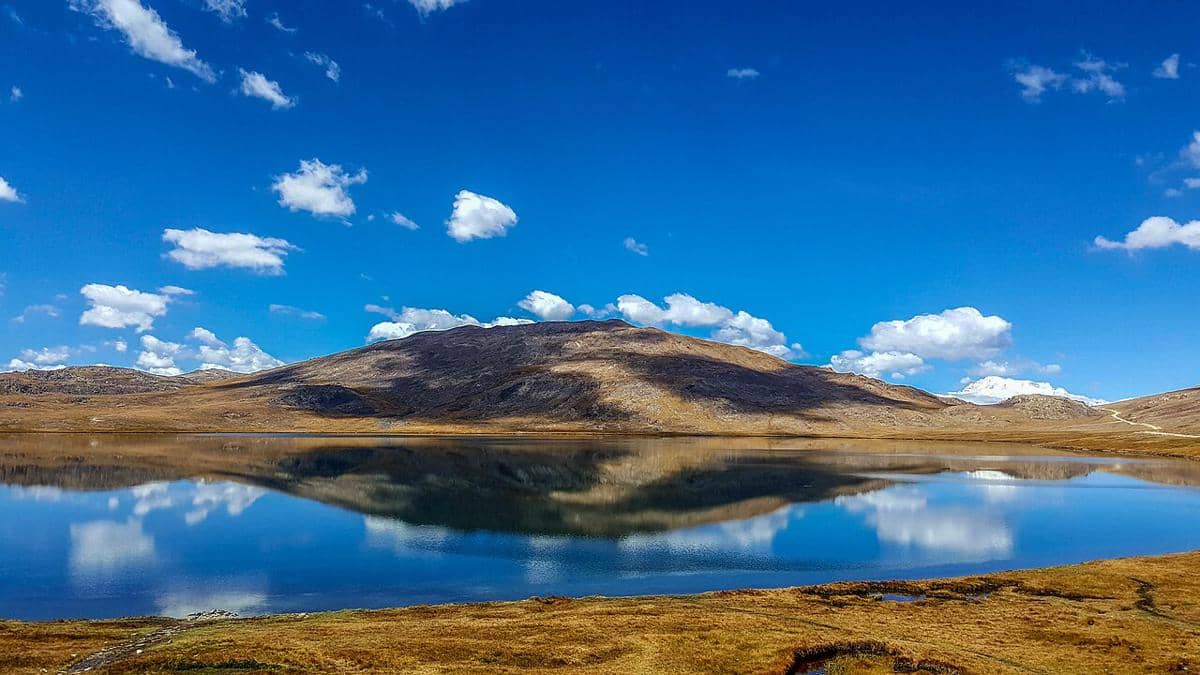 potret Danau Sheoser, salah satu danau tertinggi di dunia yang berada di Taman Nasional Deosai 
