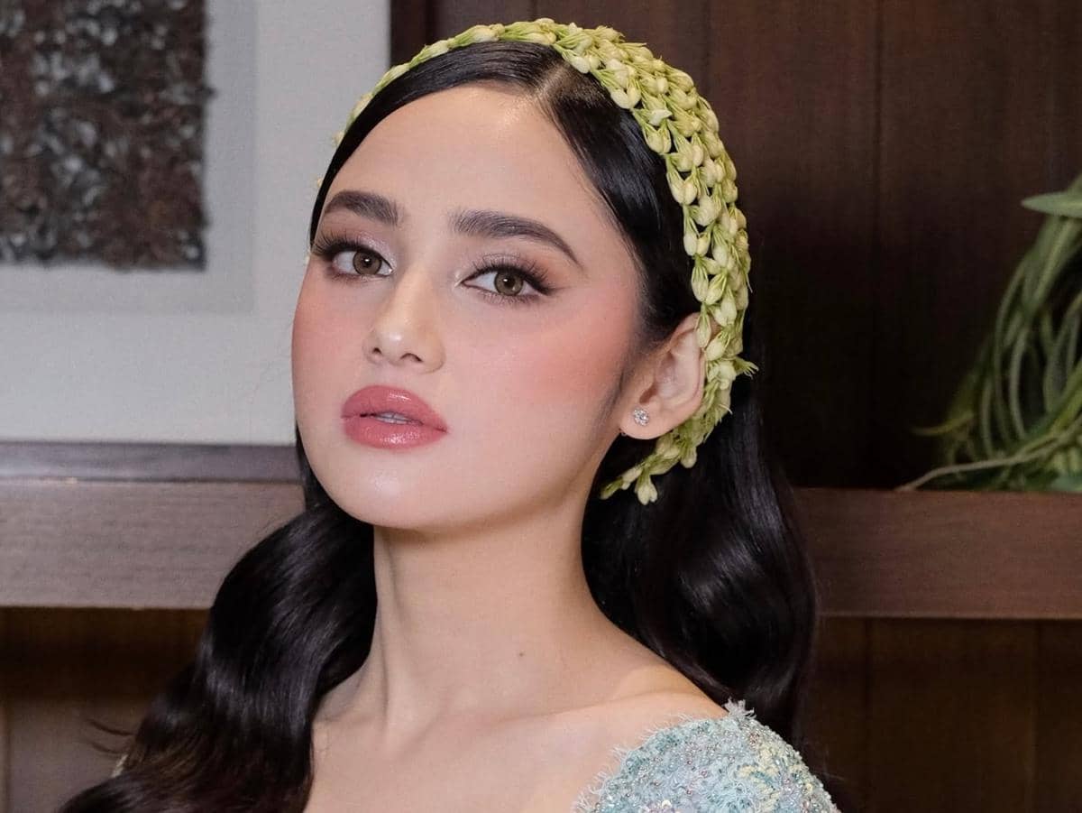 Detail makeup Syifa Hadju