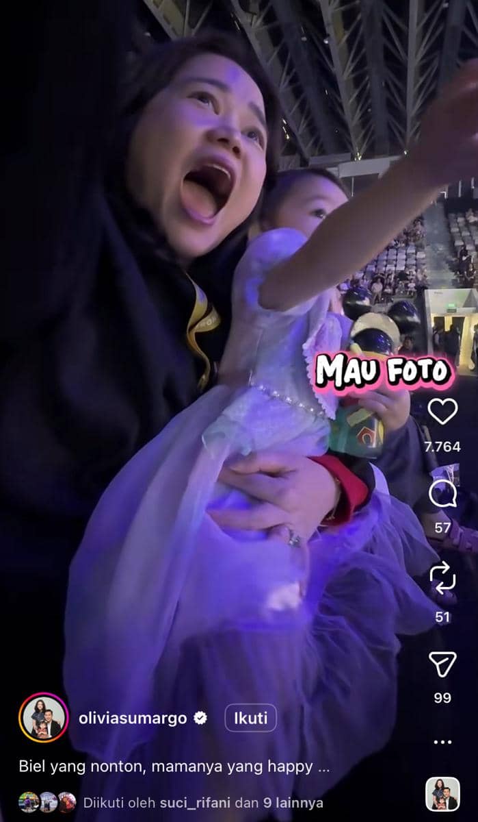 potret seleb ajak anak nonton Disney on Ice 2026