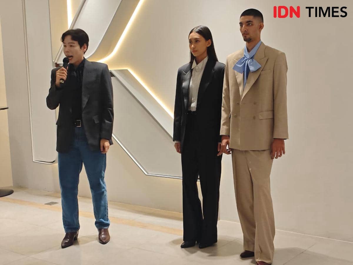 Presentasi koleksi ready-to-wear Hartono Gan dalam "Launching of Hartono Gan Ready-To-Wear as Part of Future Fashion Awards pada Sabtu" (25/