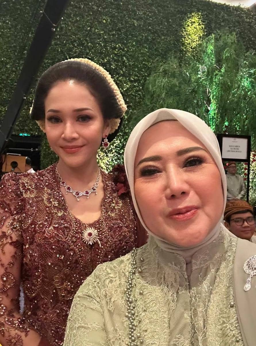 Gaya Keluarga di Akad Syifa Hadju-El Rumi