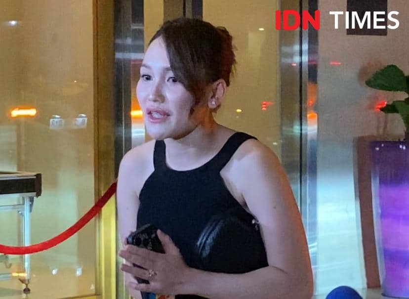 potret Ayu Ting Ting di resepsi pernikahan El Rumi dan Syifa Hadju