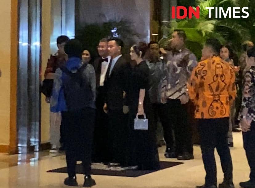 Gibran dan Selvi Ananda Kondangan ke Pernikahan El Rumi-Syifa Hadju