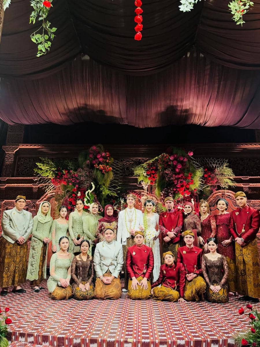 Gaya Syifa Hadju di Akad Nikah (instagram.com/ahmaddhaniofficial)