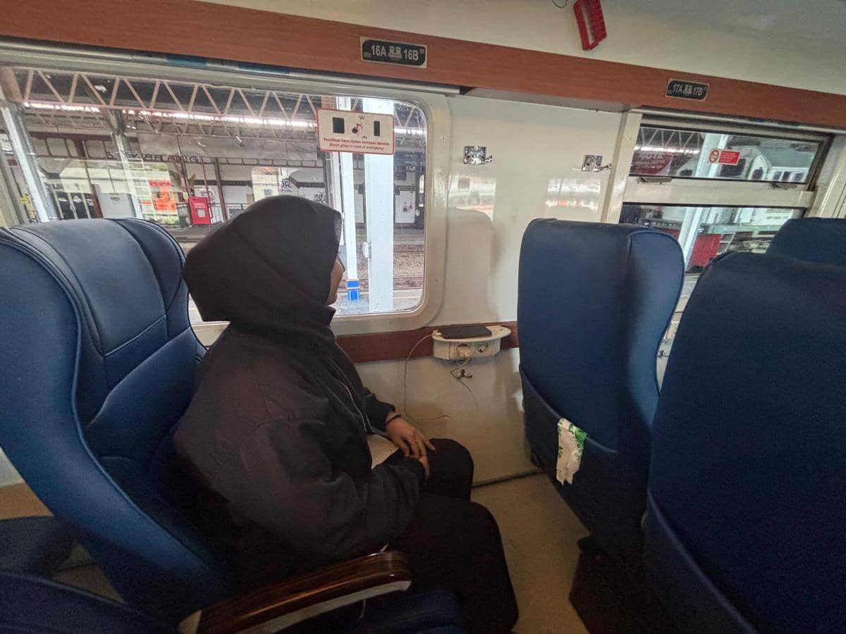 Viral Penumpang KA Masak Pakai Kompor Listrik, KAI: Ganggu Perjalanan