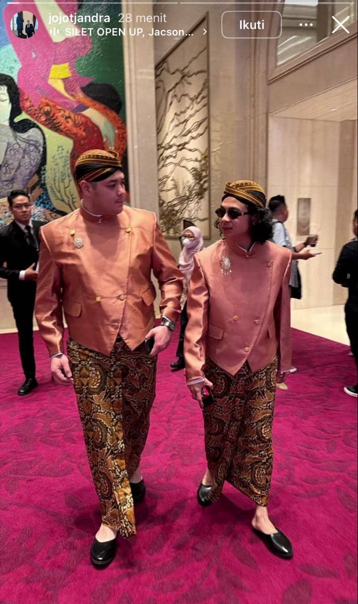 potret bridesmaid dan groomsmen di pernikahan El Rumi dan Syifa Hadju