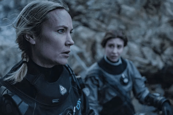 adegan dalam film Breaking Surface