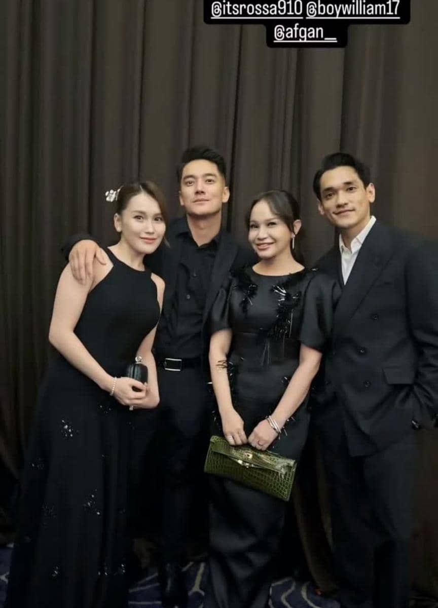 gaya artis di resepsi pernikahan El Rumi dan Syifa Hadju