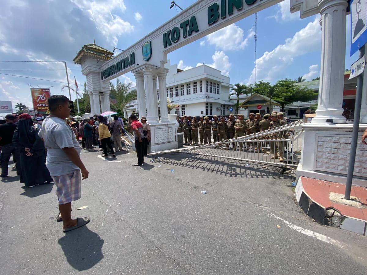 Wali Kota Binjai Tak Mau Dengarkan Aspirasi Pendemo, Warga Kesal