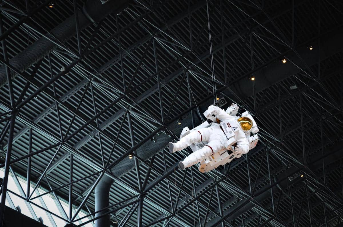 ilustrasi astronaut 