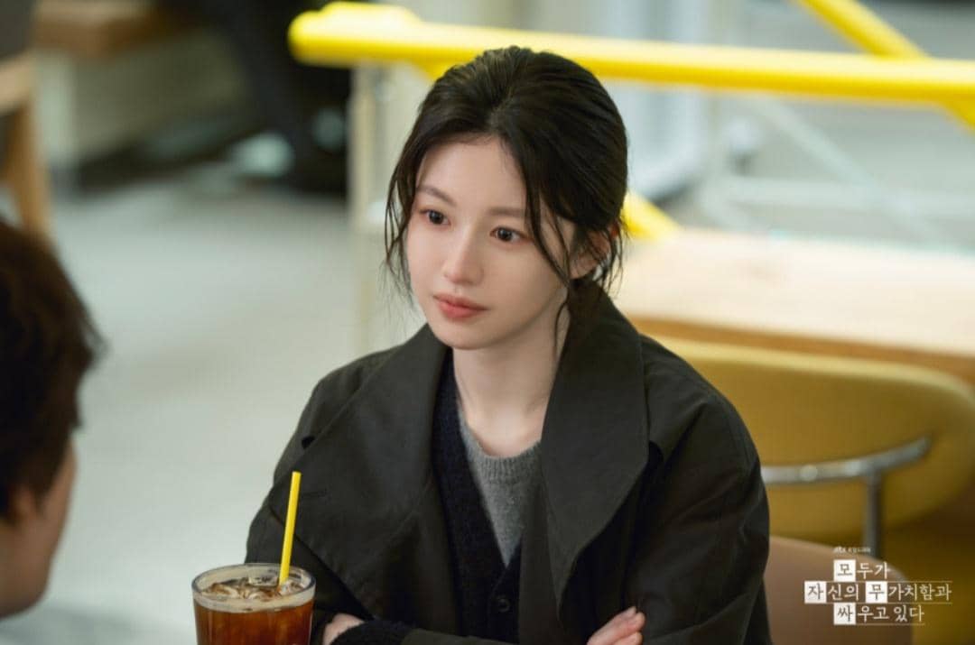 3 Tips Hadapi Ketakutan ala Byeon Eun A di We Are All Trying Here