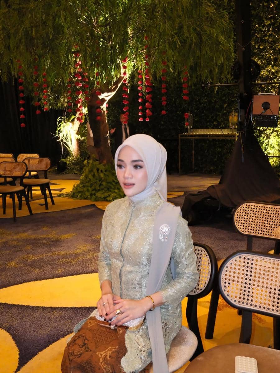 Inspirasi OOTD kondangan ala Diandra Marsha