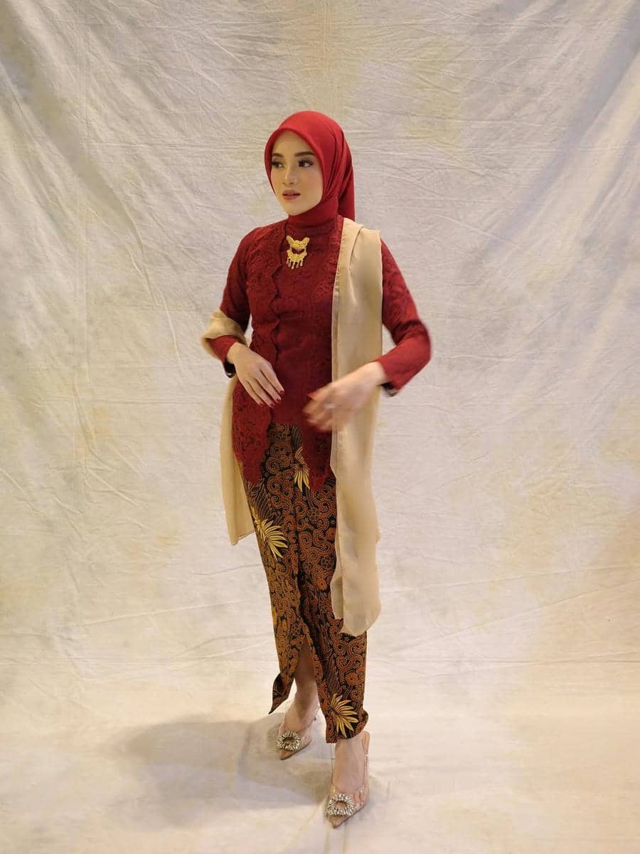 Inspirasi OOTD kondangan ala Diandra Marsha