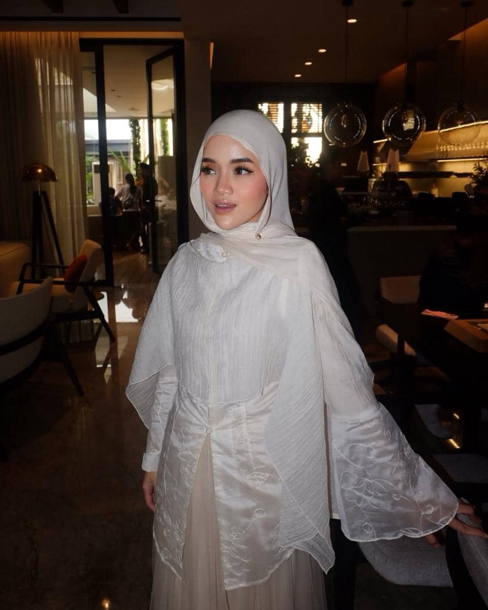 Inspirasi OOTD kondangan ala Diandra Marsha