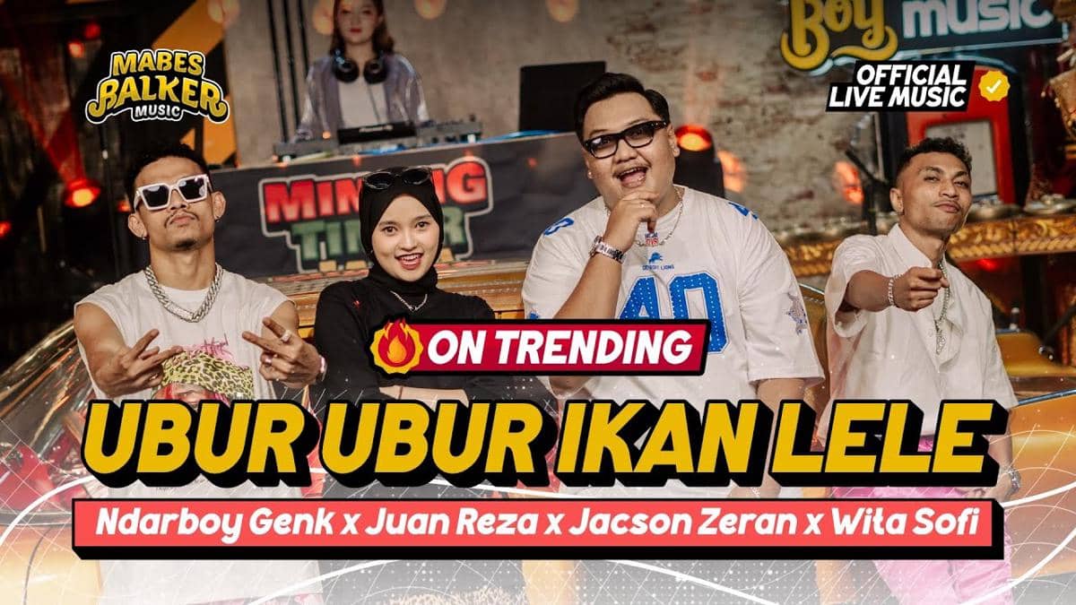 cuplikan video klip lagu "Ubur Ubur Ikan Lele"