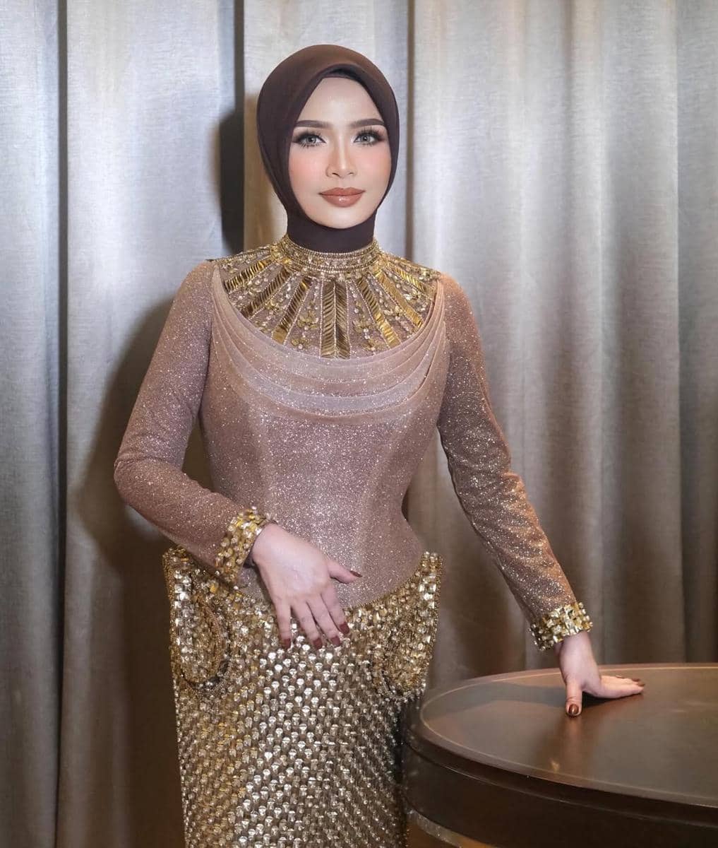 Gaya Keluarga di Resepsi Nikah Syifa Hadju-El Rumi (instagram.com/anpasuha_official)