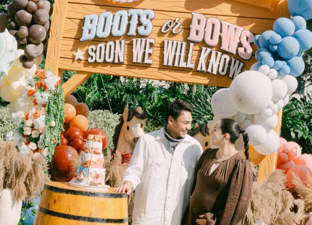 7 Dekorasi Baby Gender Reveal Chelsea Islan, Unik Bertema Koboi