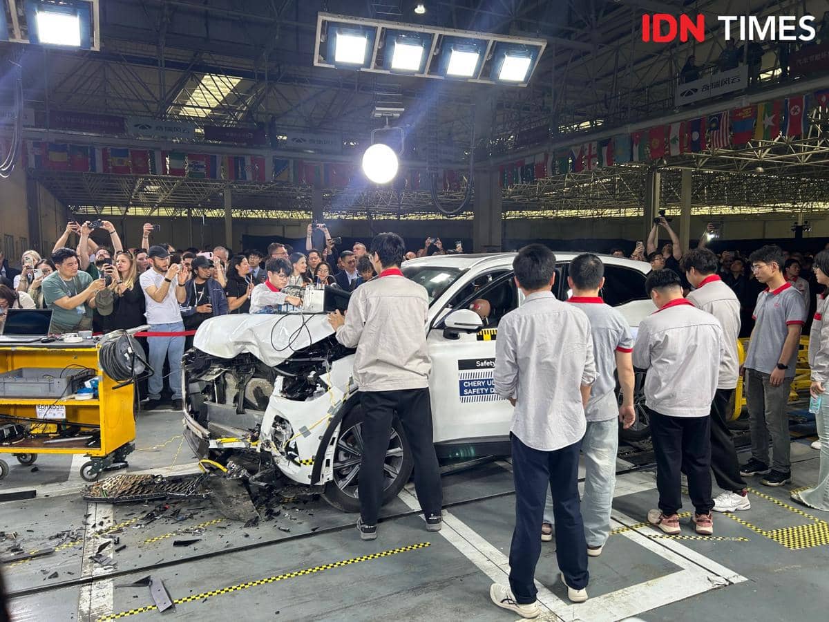 Uji Tabrak Tiggo 9 Jadi Bukti Komitmen Keselamatan Keluarga