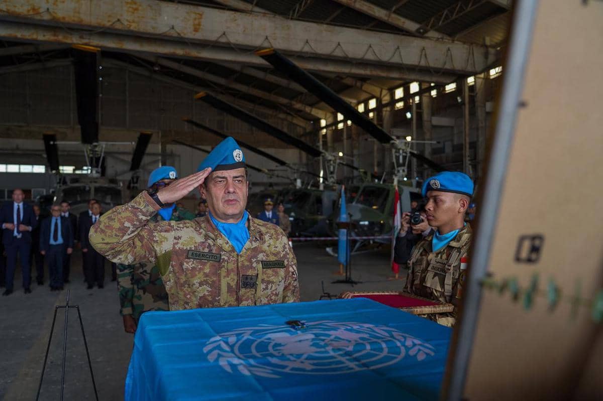 UNIFIL kenang Kopral Rico Pramudia dalam upacara pelepasan jenazah di Lebanon. 