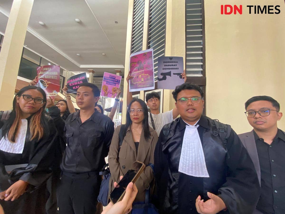 tomy dan kuasa hukum.jpeg