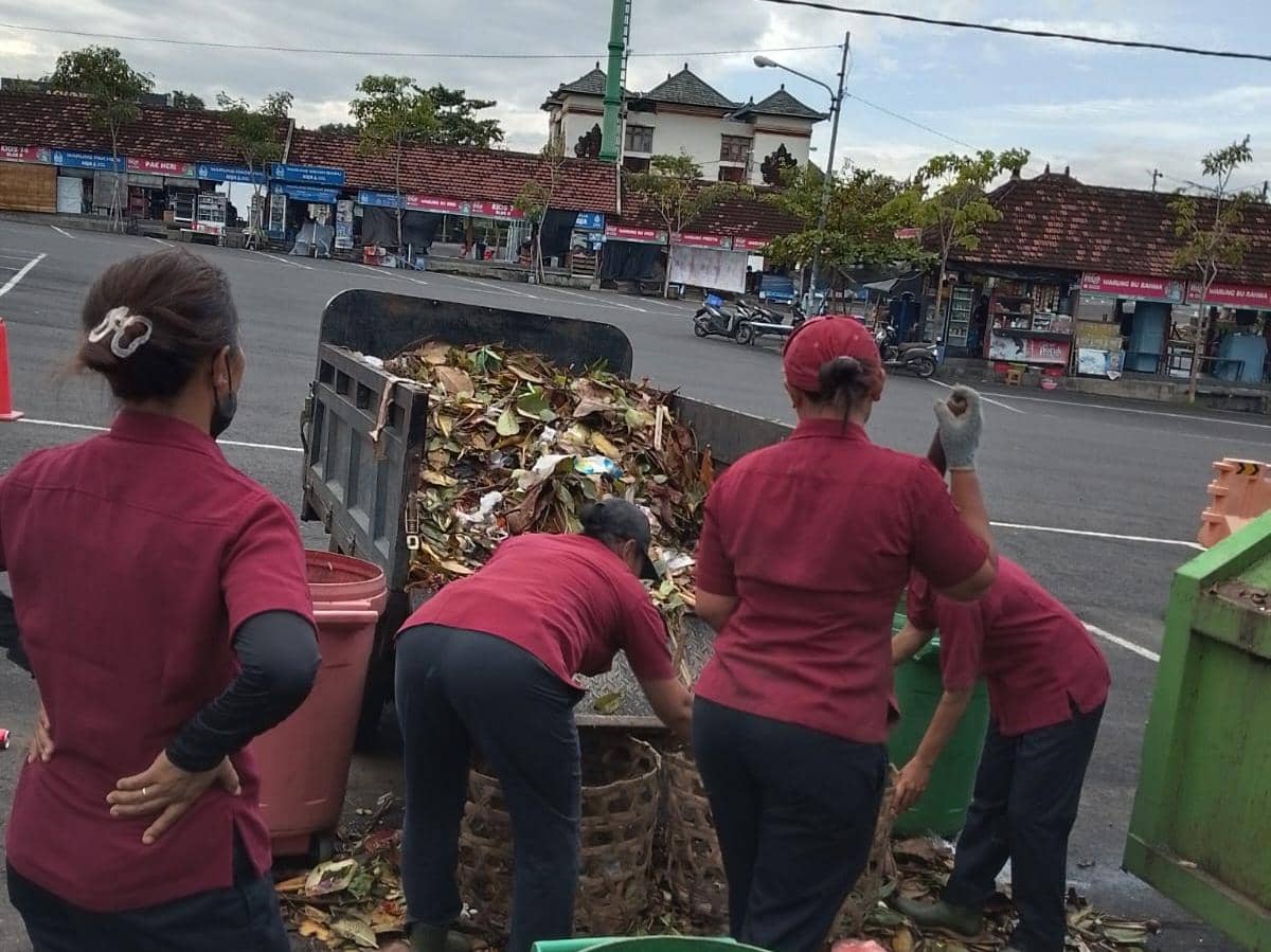 Pengelolaan sampah di DTW Tanah Lot (Dok.IDNTimes/Humas Tanah Lot)