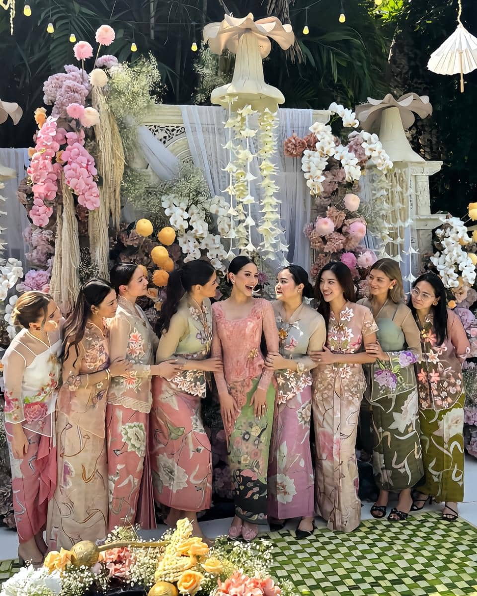 bridesmaid Alyssa Syifa