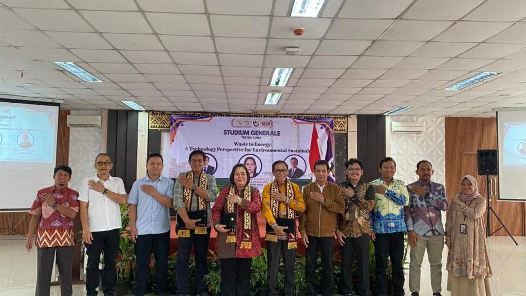  kuliah tamu bertajuk “Waste to Energy: Belajar dari Rencana Pembangunan Pengolahan Sampah menjadi Energi Listrik (PSEL) di Indonesia” yang 