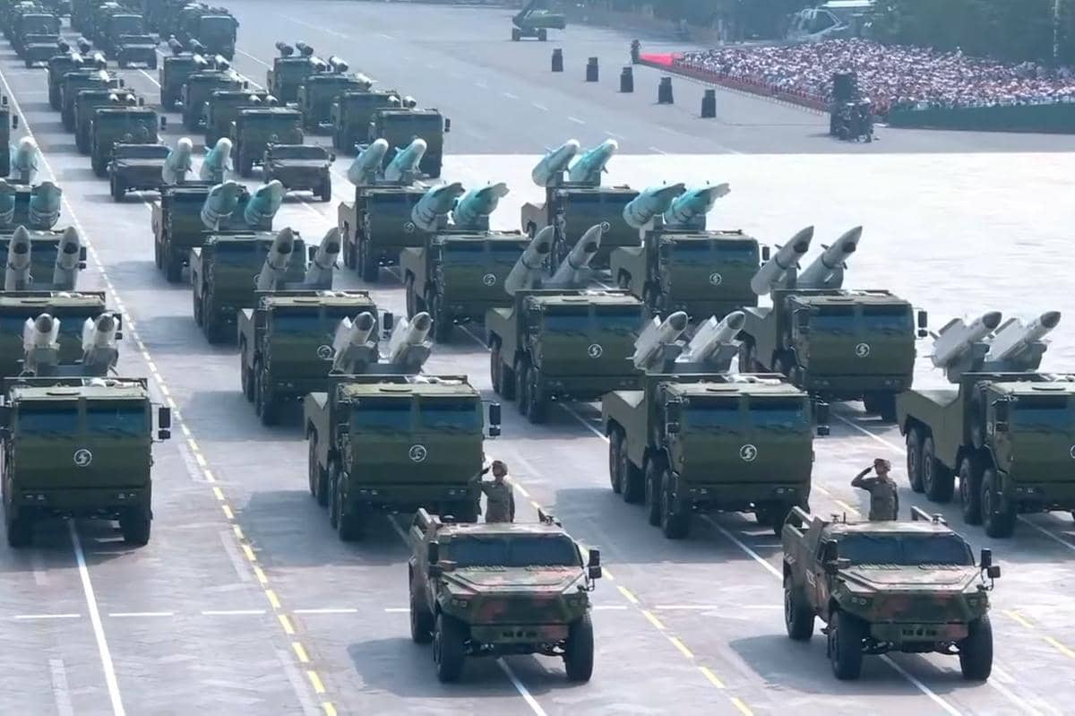 deretan rudal YJ (YingJi) milik China