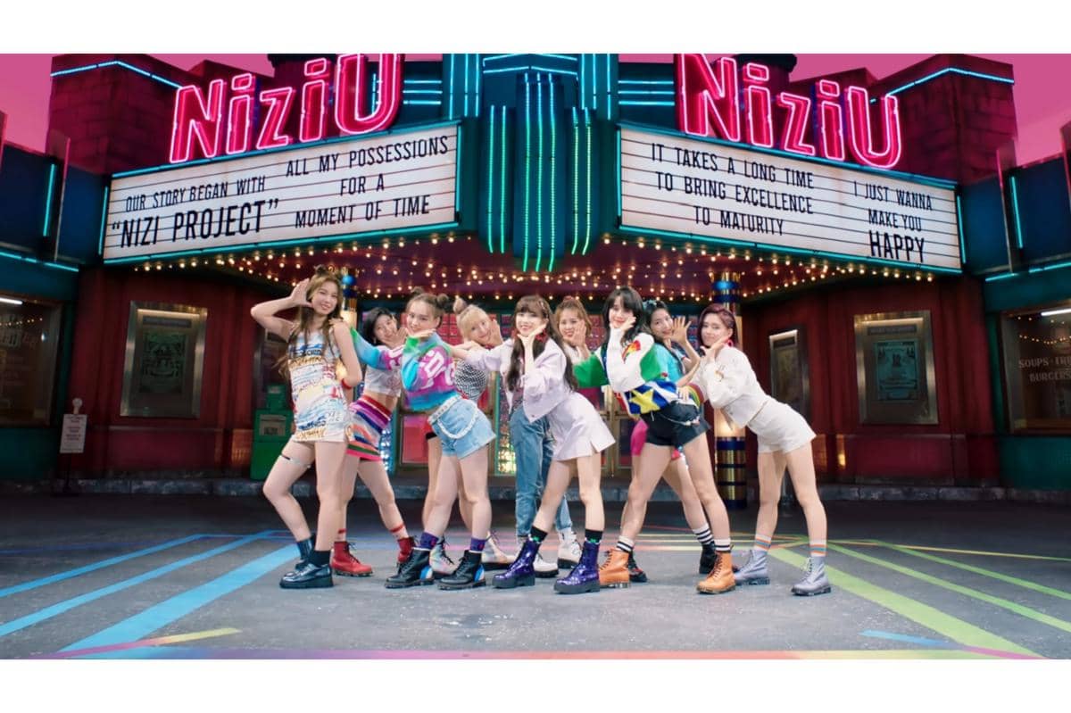 cuplikan MV "Make you happy" milik NiziU