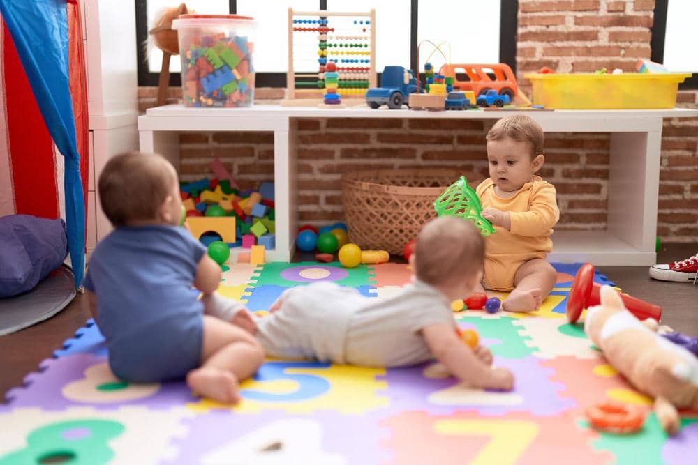 5 Tips Memilih Daycare Terpercaya untuk Working Parents