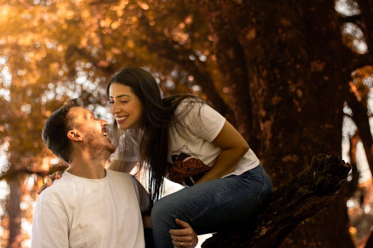 ilustrasi pasangan romantis