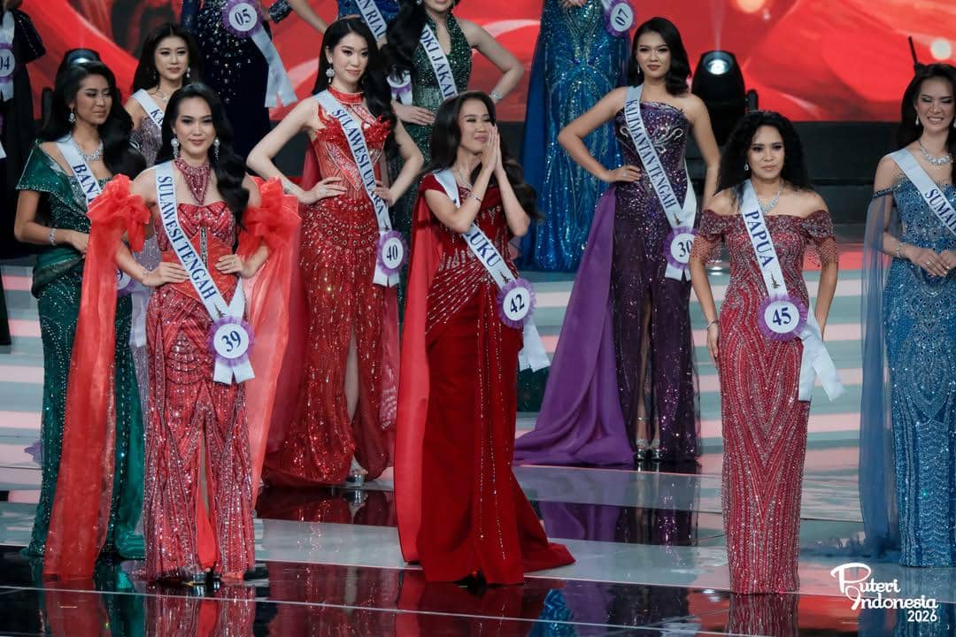 Potret 16 Besar Puteri Indonesia 2026 di Sesi Speech, Memukau!