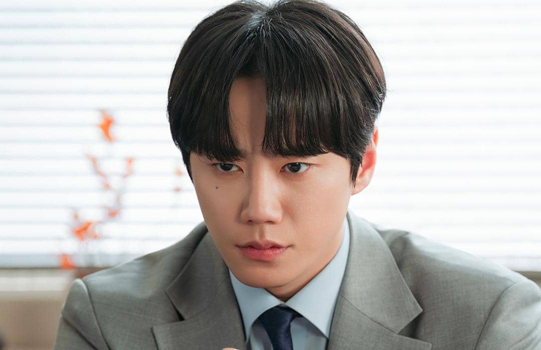 still cut drama Korea Rookie Employee Chairman Kang